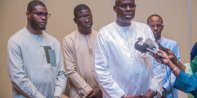 Évaluation à mi-parcours du PNDRHSS : des avancées notables, mais des défis persistants