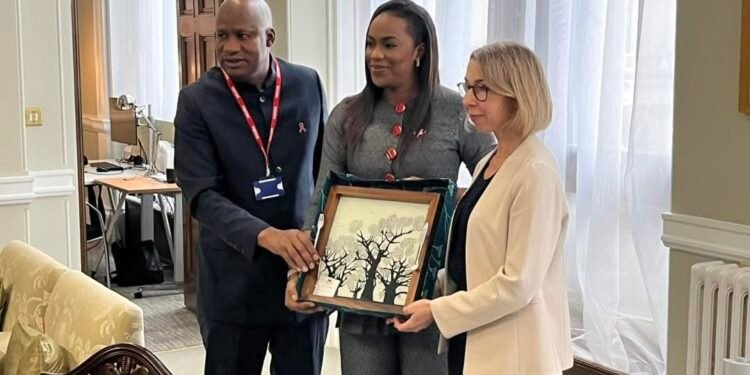 Coopération sanitaire : la première Dame Absa Faye renforce le dialogue avec le Royaume-Uni autour des enjeux sanitaires